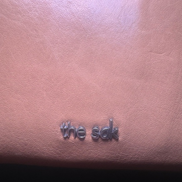 The Sak Embossed Leather Wallet/Wristlet/Crossbody Bag - Picture 8 of 9